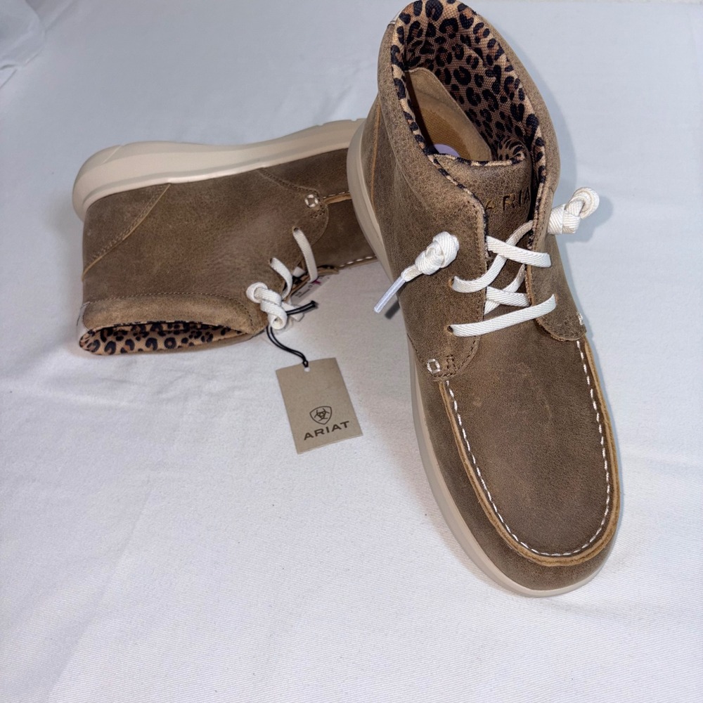 Ariat Hilo High Top 8.5 Brown Bomber New Leopard Print Moc Toe 10061169